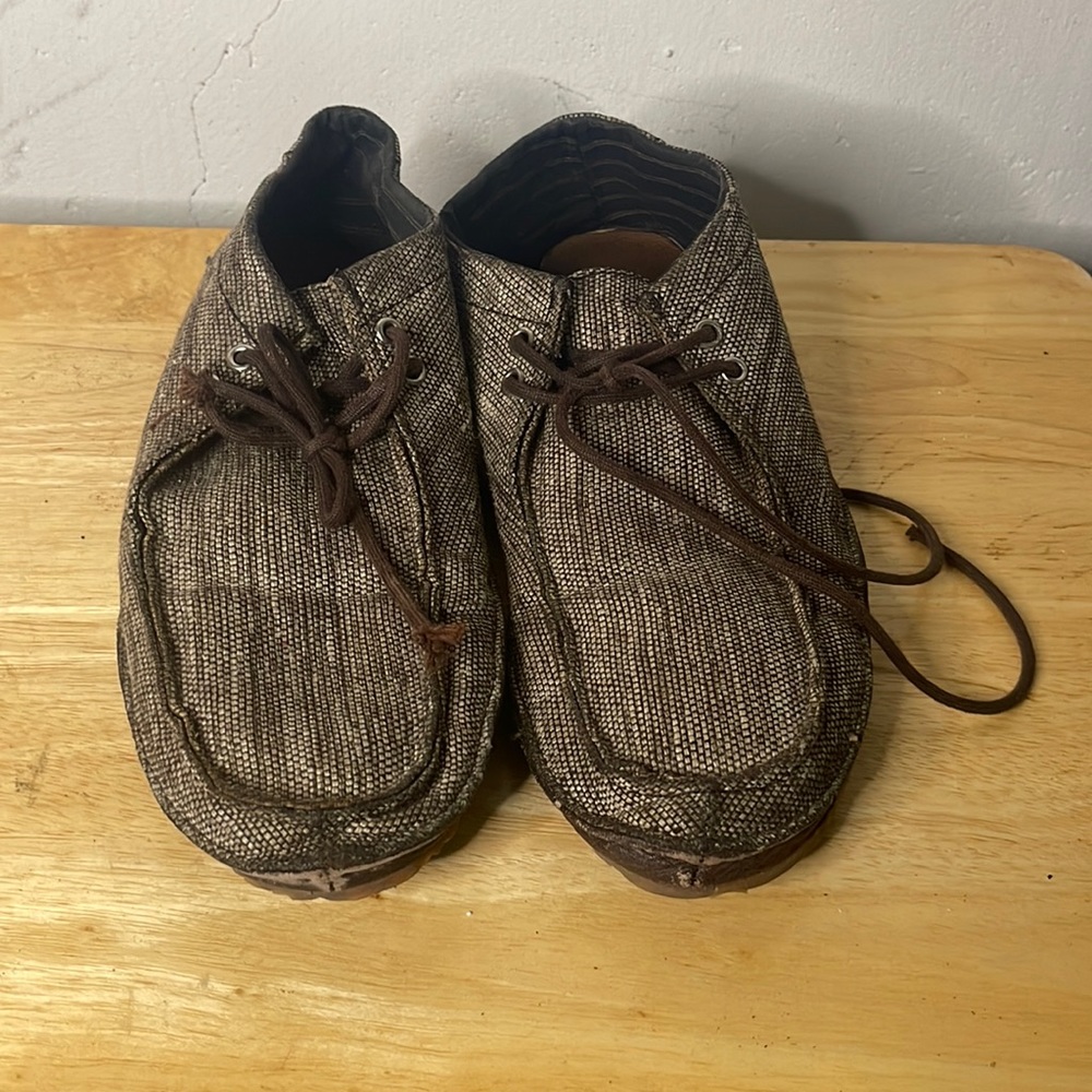 Vans low top shoes